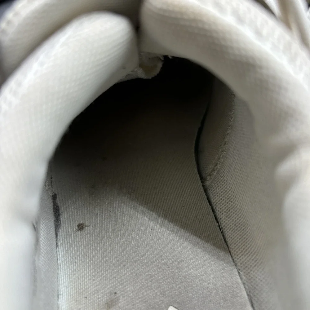 On Cloud Running Women's Cloud The Roger Advantage Shoes US W 8 White